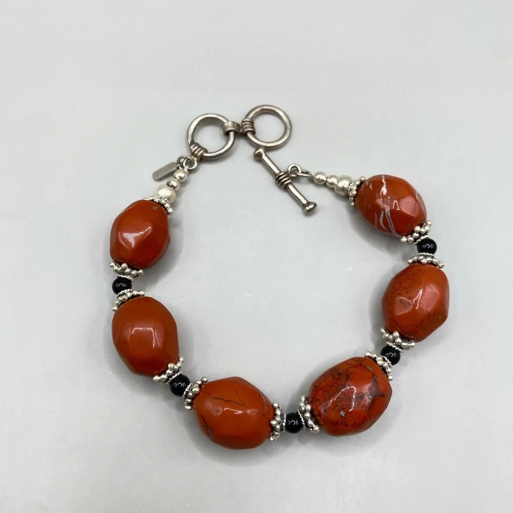 Chunky Red Jasper Black Onyx Toggle Bracelet - Picture 4 of 8